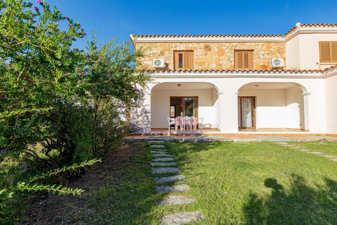 Appartamento Sette Posti Vicino Al Centro Di San Teodoro San Teodoro  Exterior foto